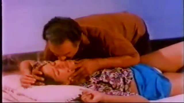 Vor Dem Echten Sex Wird Gestreichelt Und Geknutscht Porndroids