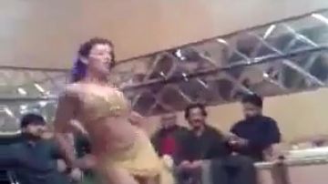Verrückte Türkische Tanzparty