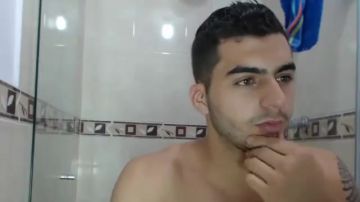 Latino with hot ass on webcam