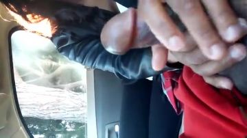 Cheating mom give BJ in the car