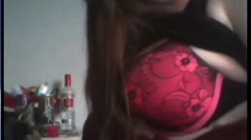 Una sensual amateur ante la webcam