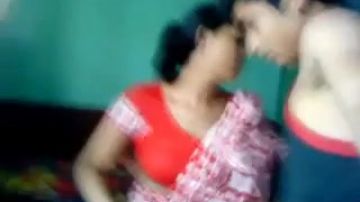 Indische reife Mama beglückt ihren Sohn