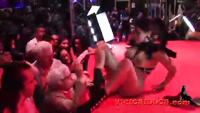 Wild on-stage sex at a porn convention